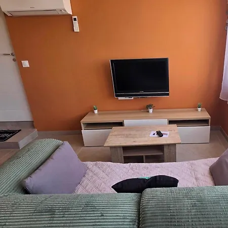 Climatisé Avec Terrasse, à Pied, Place De Parking - 4 Personnes Appartamento